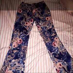 Bodycon Leggings/Flare Out